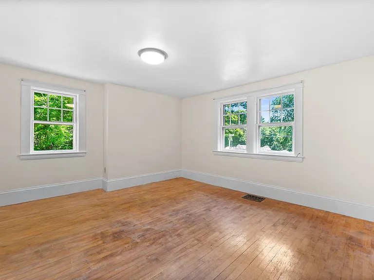 15 Sherburne Rd — Photo 18