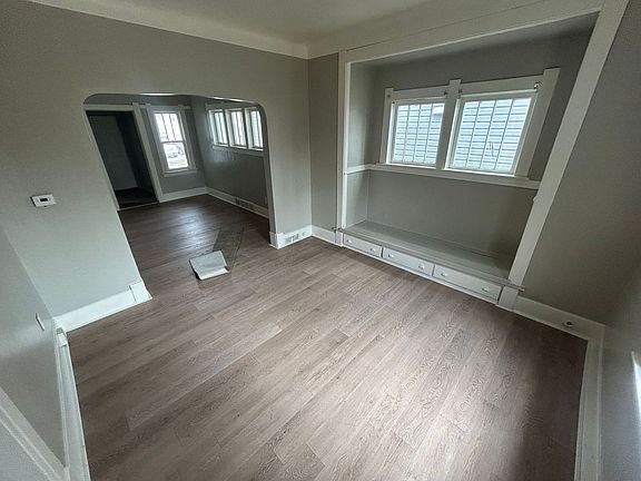 4th image of 1705 Marlow Rd