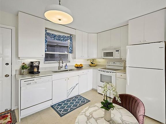 3rd image of 5900 Bonita Beach RD #1-401