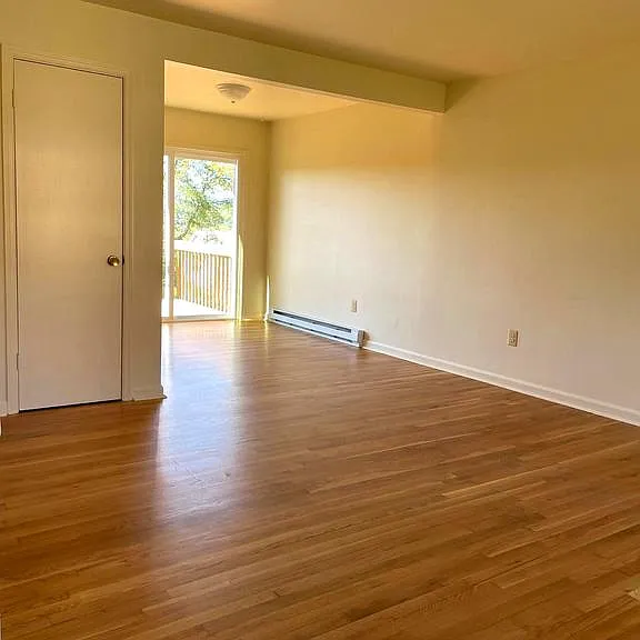 209 B S Shenandoah Ave #A — Photo 3
