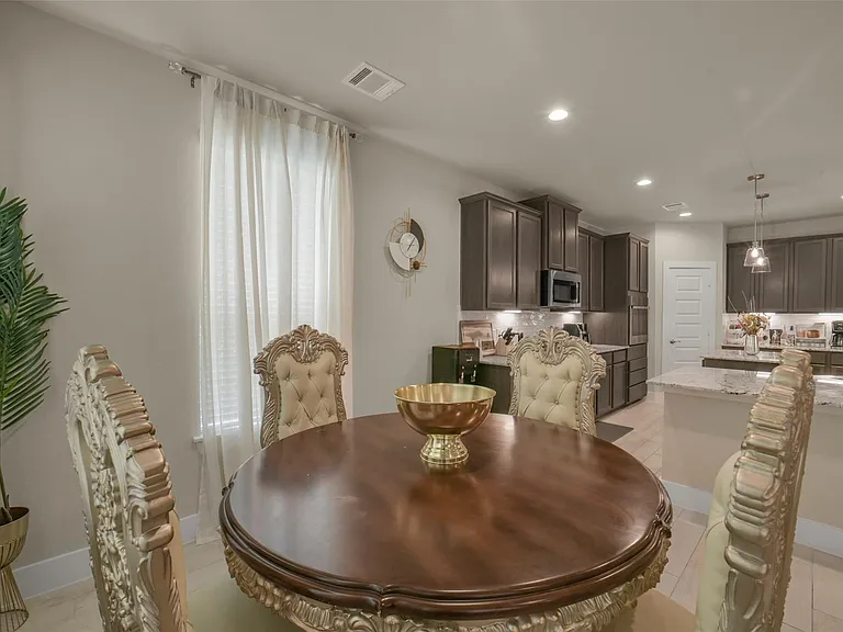 23610 Iris Field Ct — Photo 10