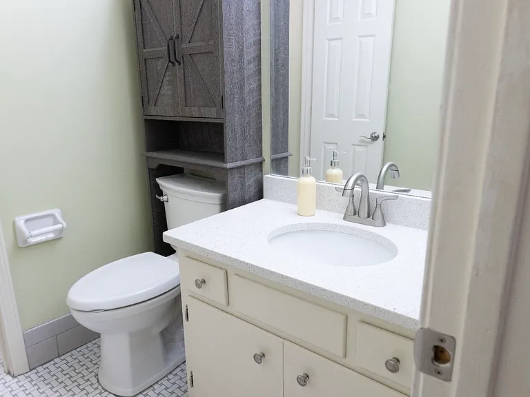 2905 Burch Ave #1 — Photo 37