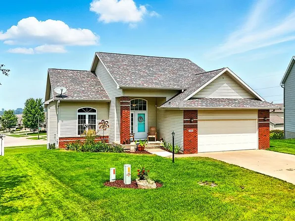 3303 Mackinac Ct, Muscatine, IA 52761