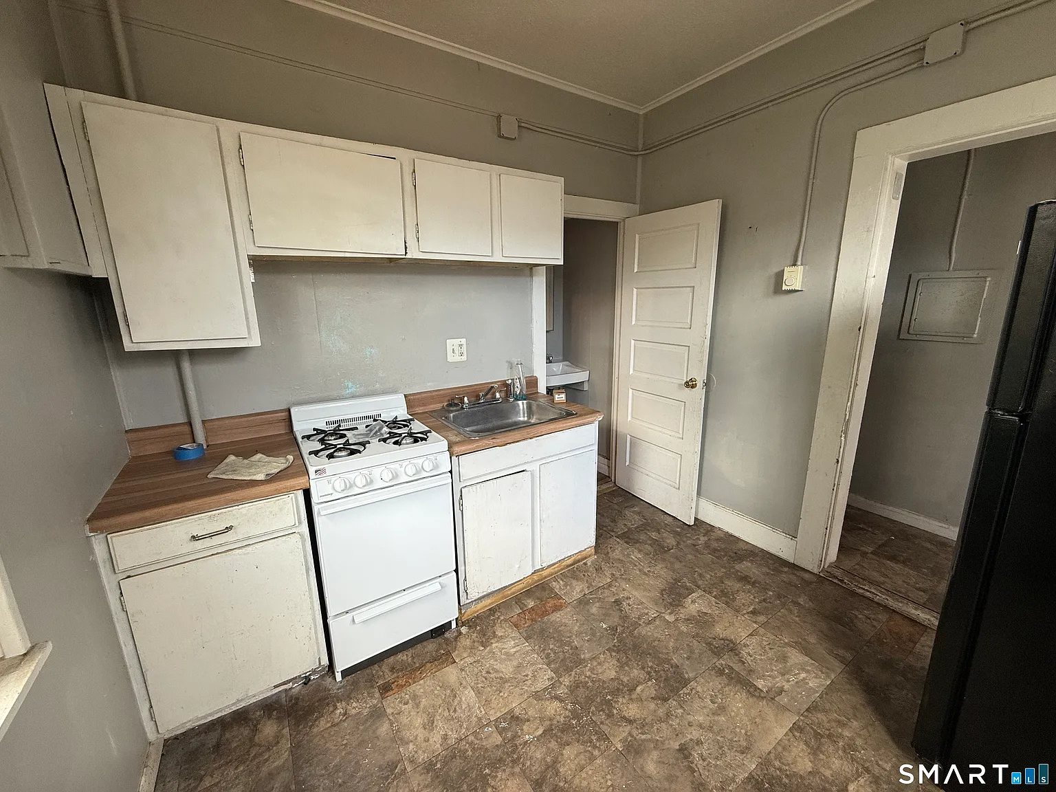 Studio, 1.0 bath, 2334 sqft, $850 — Photo 4