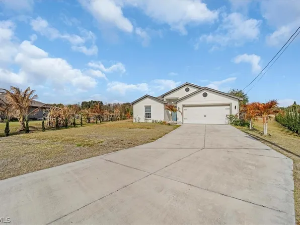 828 Youngreen Dr, Fort Myers, FL 33913