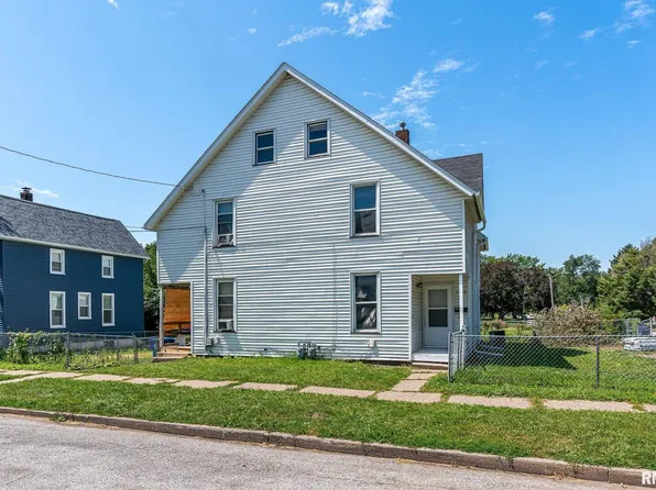1628 Warren St, Davenport, IA 52804