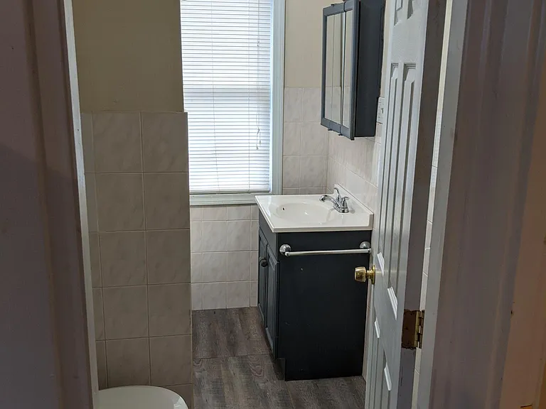 31 Sycamore St #2 — Photo 10