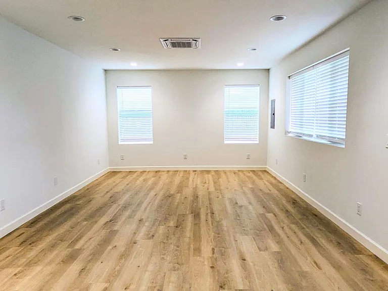 4164 Wilson Ave #A — Photo 2