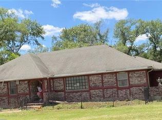 6940 Renner Rd, Shawnee, KS 66217