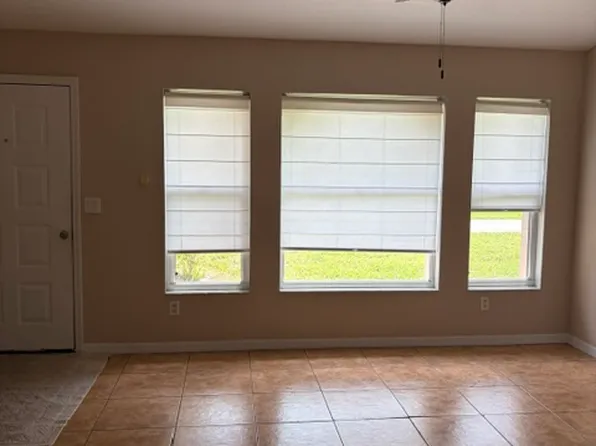 239 SE 2nd Ter, Cape Coral, FL 33990