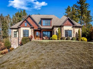 15 King View Dr, Fletcher, NC 28732