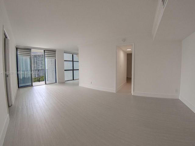 1st image of 18181 NE 31st Ct APT 1605