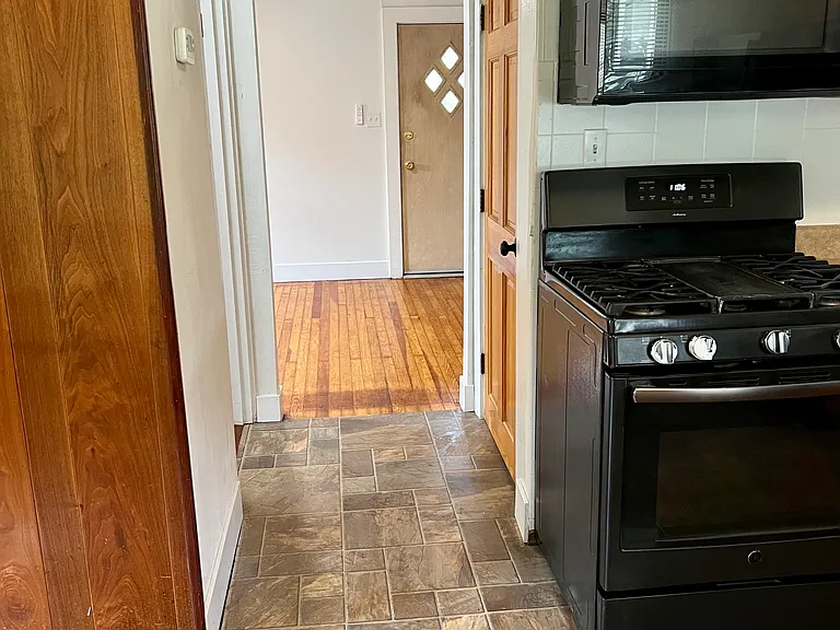 4322 Anna St — Photo 15