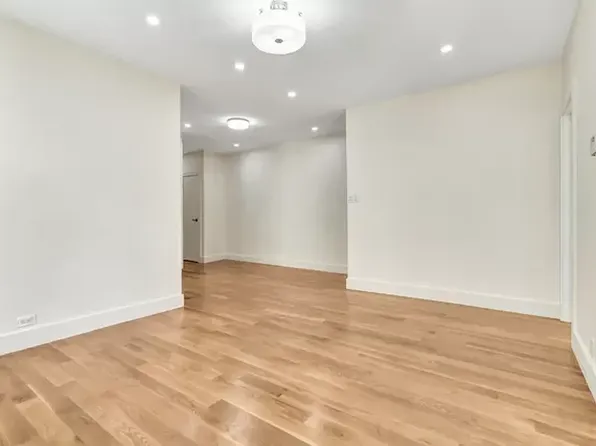 24-15 26th Street image 4 of 9