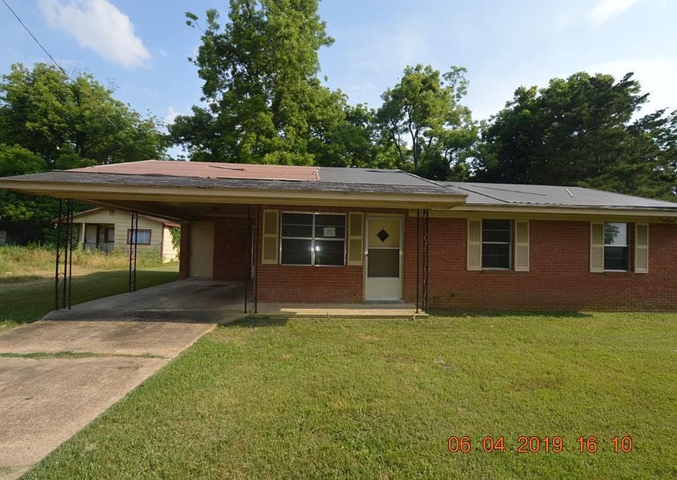 1st image of 205 Al Thomas St N