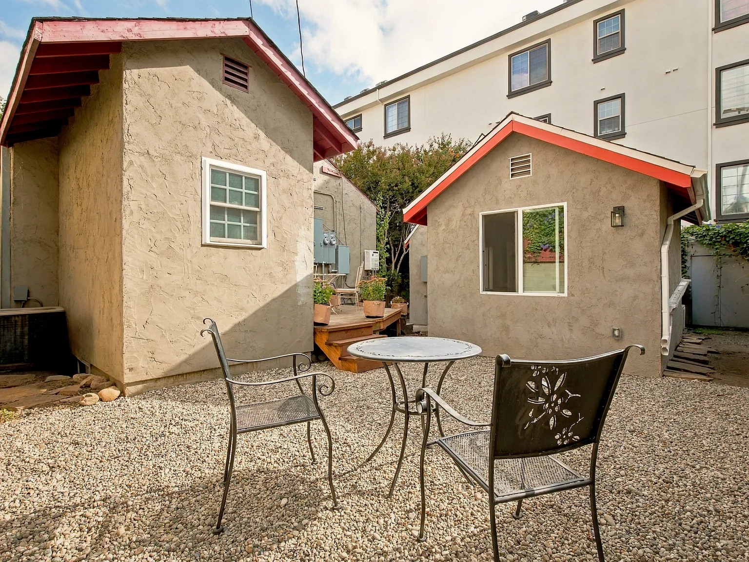 2 bed, 500 sqft, $2,650 — Photo 3