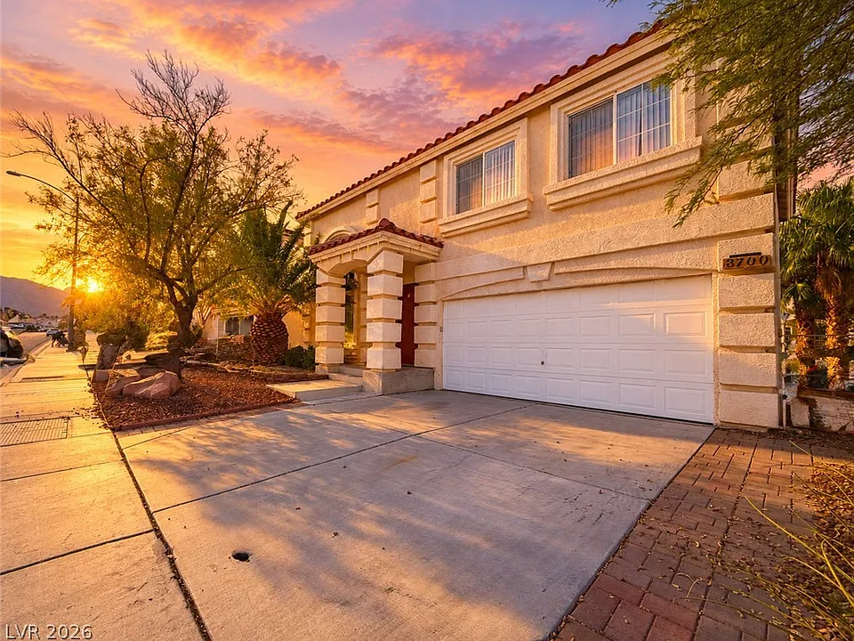 8700 Raindrop Canyon Ave