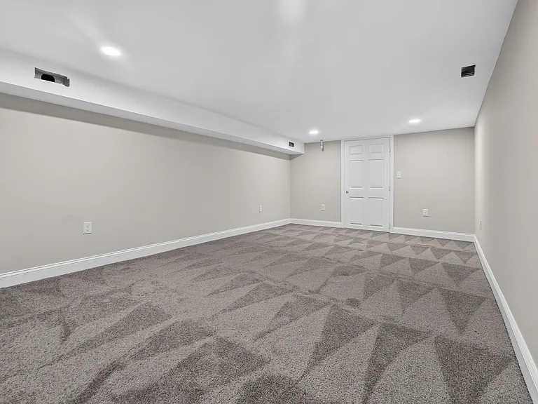 512 Sanford Pl — Photo 21
