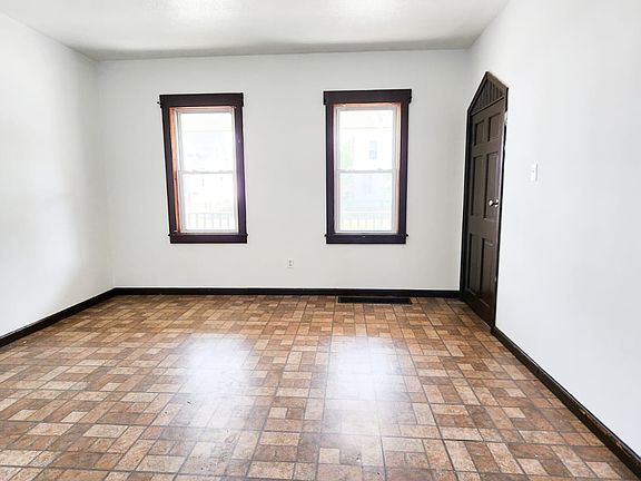 2nd image of 1600 E 45th St #1