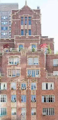 Sold by ROOM Real Estate | media 16