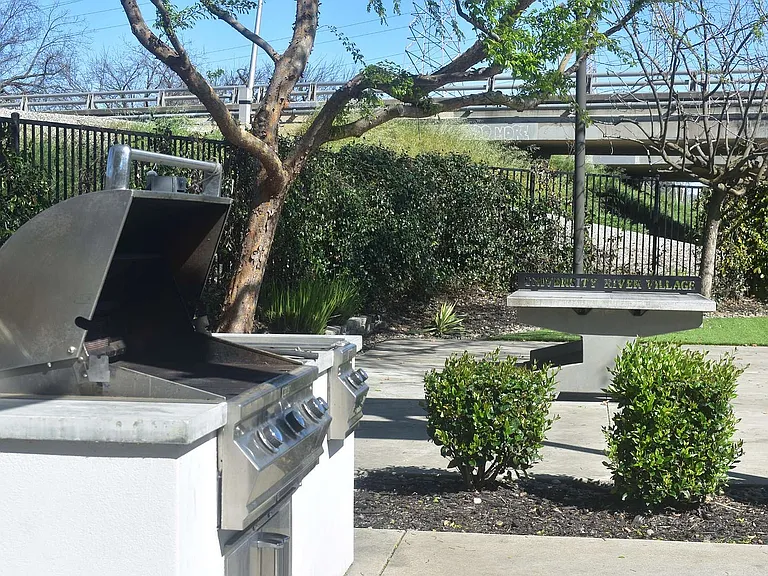 College Gardens — Photo 22