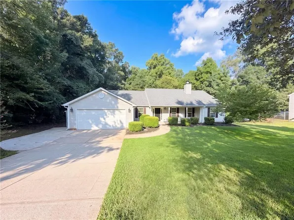 112 Platte St, Winder, GA 30680