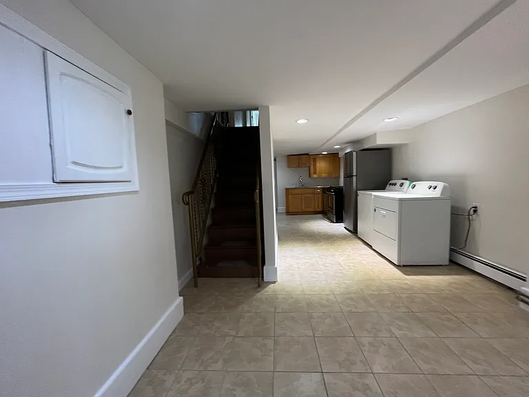42.5 Jewett Ave #1 — Photo 3
