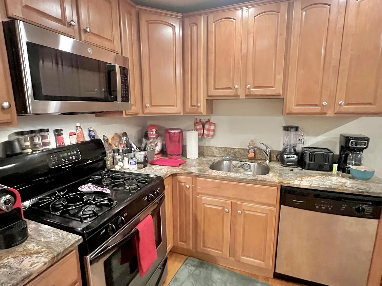 1 bed, 450 sqft, $2,600 — Photo 4