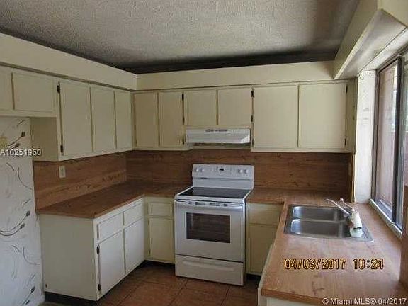 4th image of 515 NW 210th St #10136
