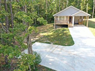 2015 Ashton Ln, Dalton, GA 30721