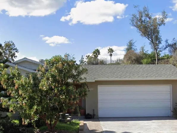 6450 Lake Athabaska Pl, San Diego, CA 92119
