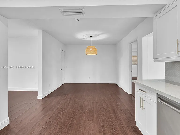 4500 SW 42nd Ter — Photo 17
