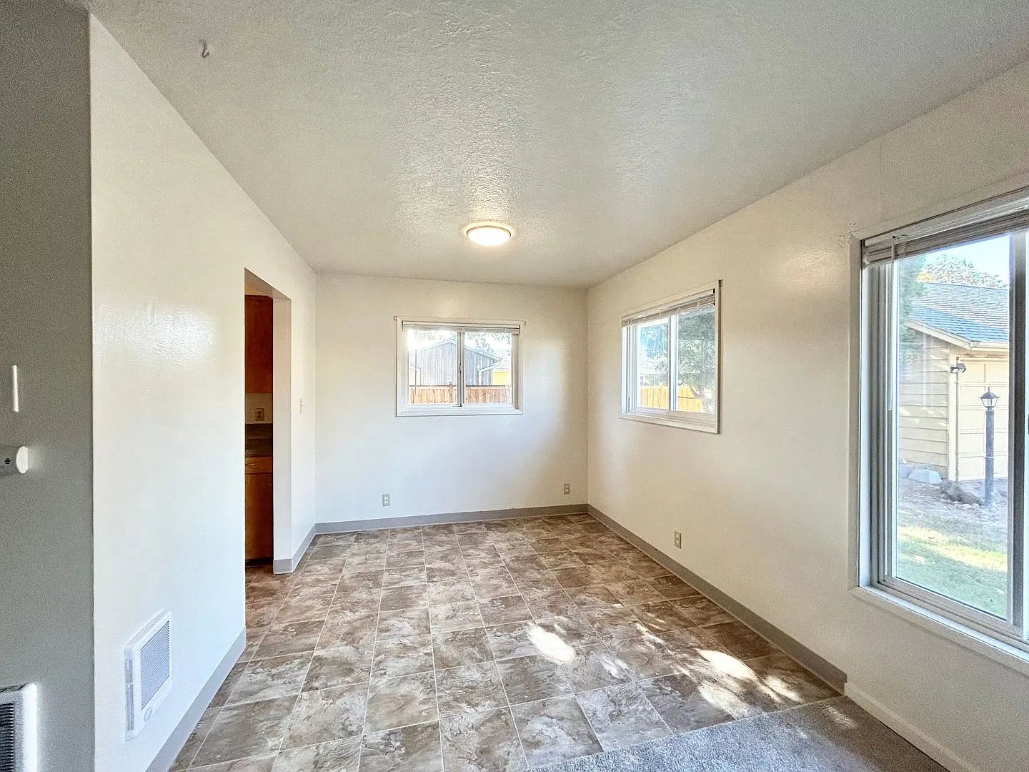 Maple Court — Photo 4