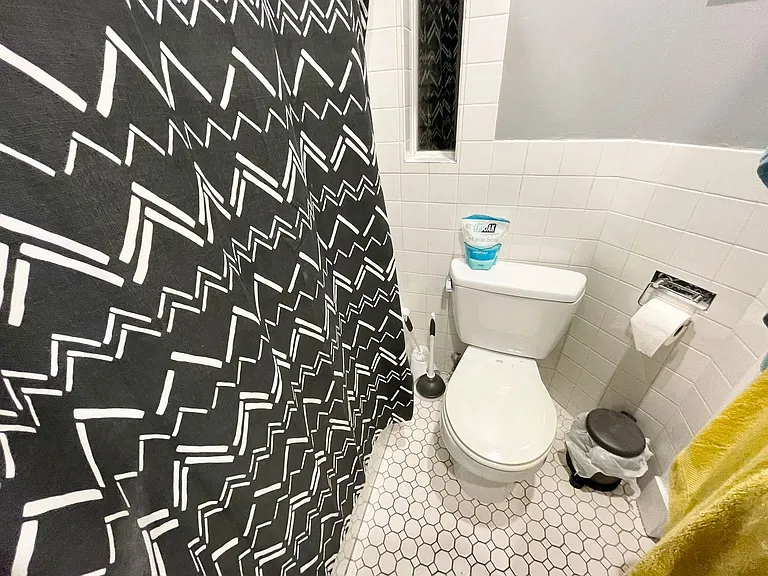 18 Sunset St #3 — Photo 10