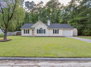 641 Walnut Dr, Jacksonville, NC 28540