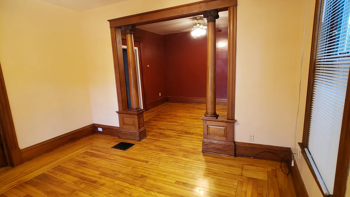 Building Photo - 2713 Delaware St SE #1
