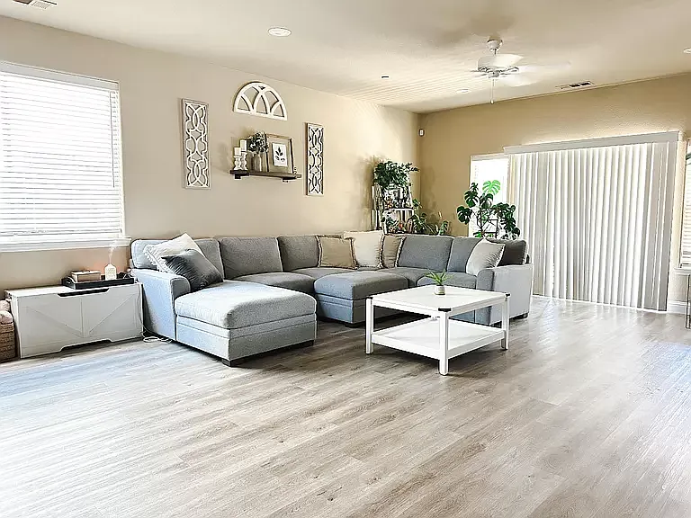 1374 Westgate Dr — Photo 15