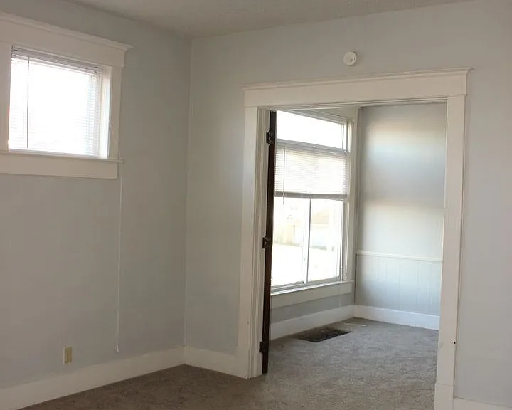 507 W Riverside Ave — Photo 12