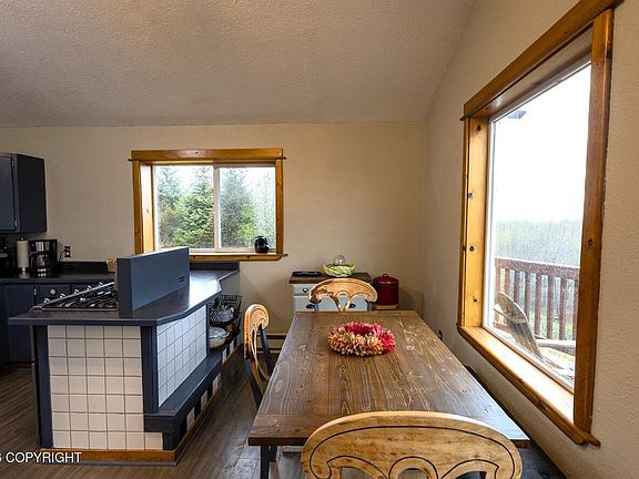 5th image of 11960 Bells Flats Rd