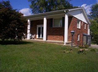 216 Roselawn Ln, Morehead, KY 40351