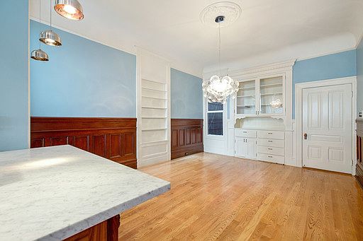 4th image of 1822 Page St