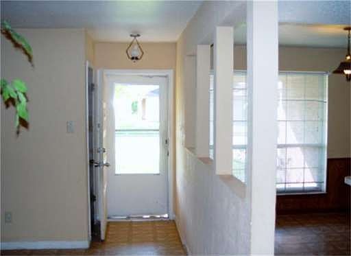 3rd image of 11042 Thackery Ln