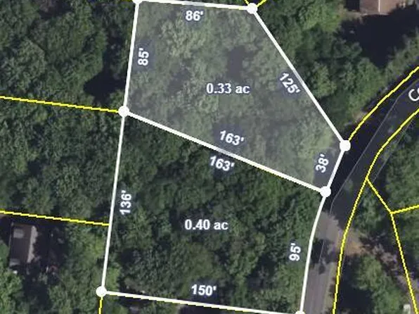 2 Commanche Cir, Lake Ariel, PA 18436