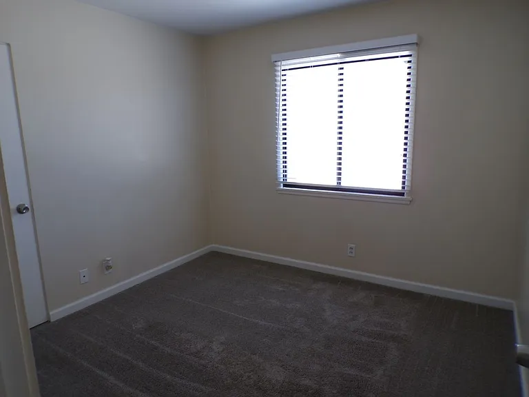 3930 Neptune Ave — Photo 17