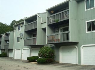 82 Buddington Rd APT 5, Groton, CT 06340