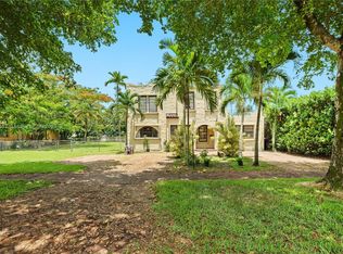 357 Navarre Dr, Miami Springs, FL 33166