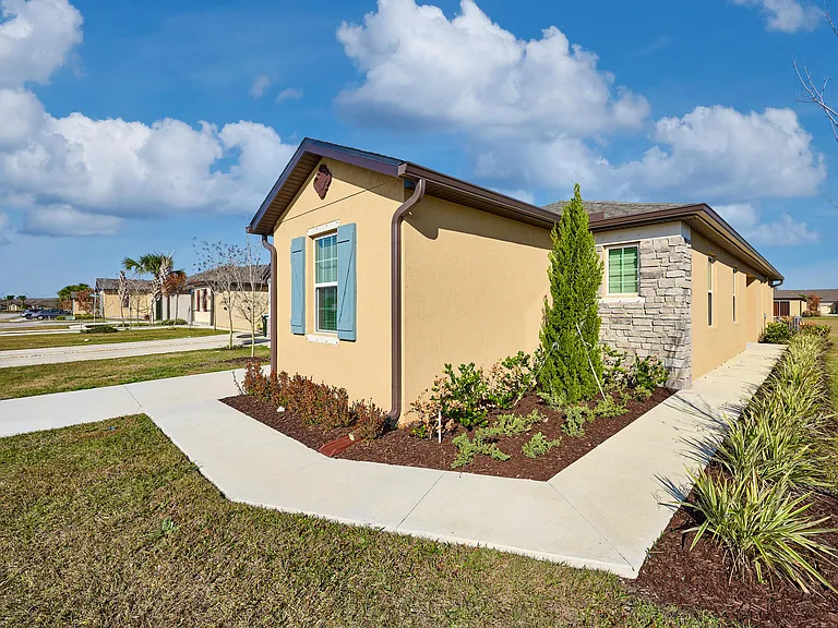 1810 Celebration Dr — Photo 10