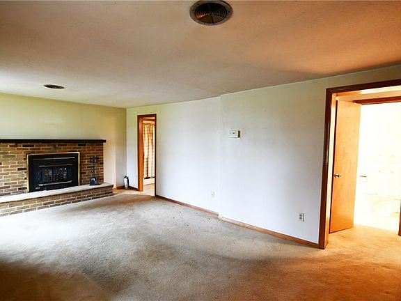 2nd image of 145 Grant Ave