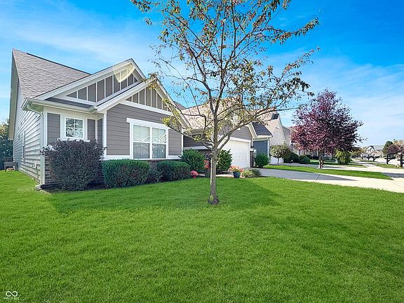 3rd image of 5715 Sly Fox Ln