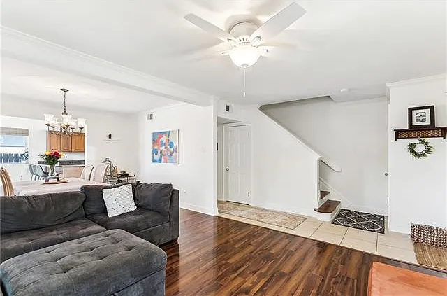 3 bed, 2.5 bath, 1450 sqft, $2,500 — Photo 4